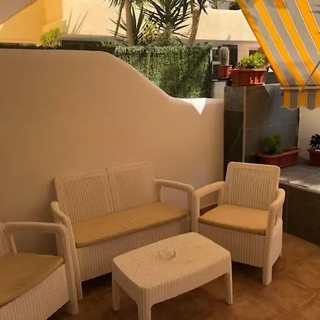 -ground Floor By Pool In Playa Paraiso, Tenerife Lägenhet Costa Adeje (Tenerife)